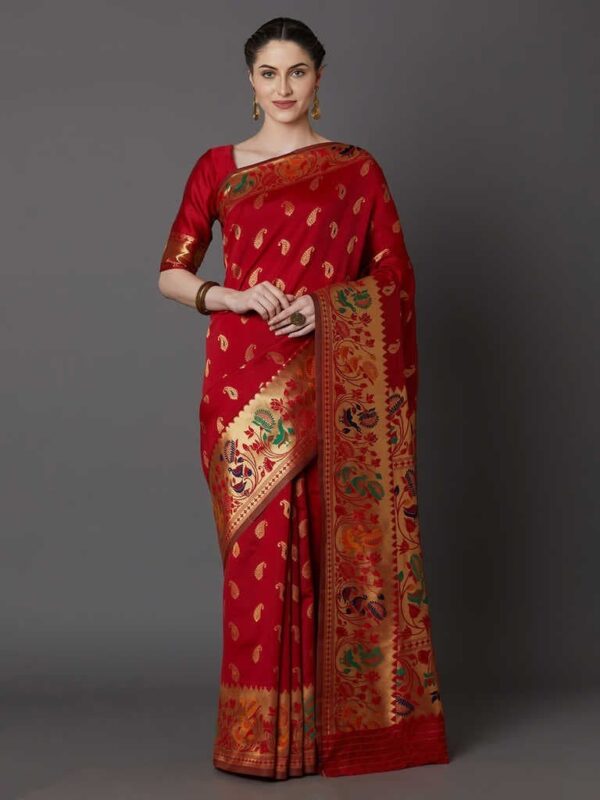 Golden Aura Signature Silk Saree with Contrast Blouse Piece